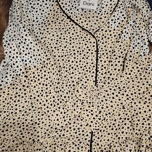 DAVI & DANI Cream Blouse with Black Heart Print